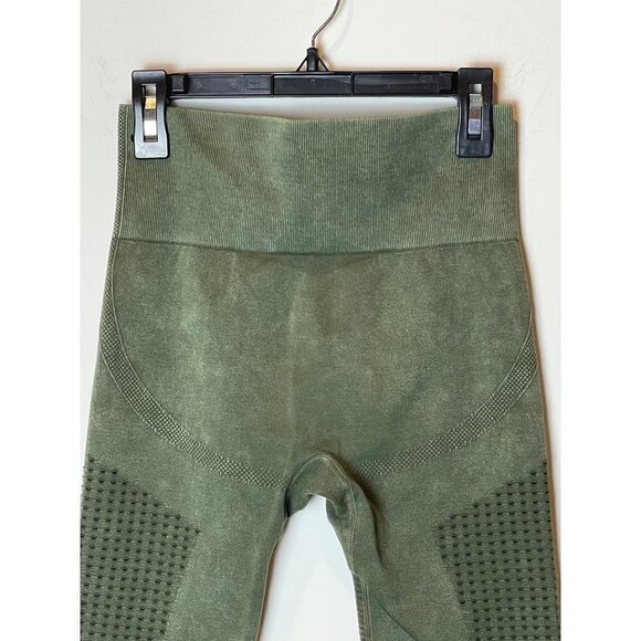 GRRRL Clothing Lucky Jade Seamless Leggings Size Weili/Victoria - Picture 9 of 11